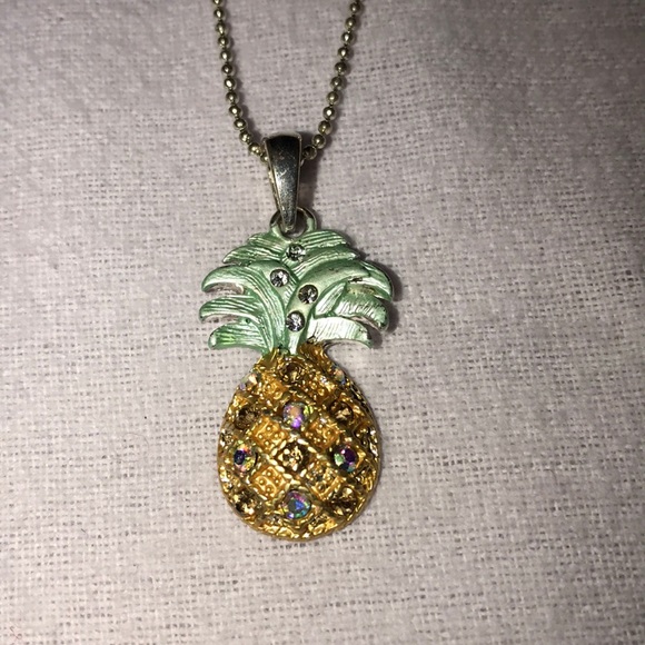 Jewelry - New Pineapple 🍍 Necklace